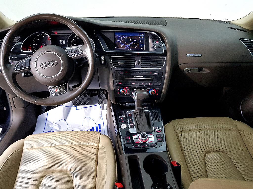 Audi A5 - Vista 5