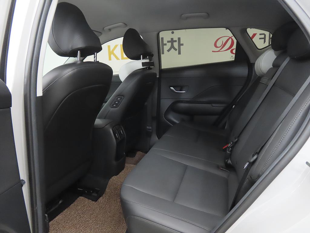 HYUNDAI Kona - Vista 6