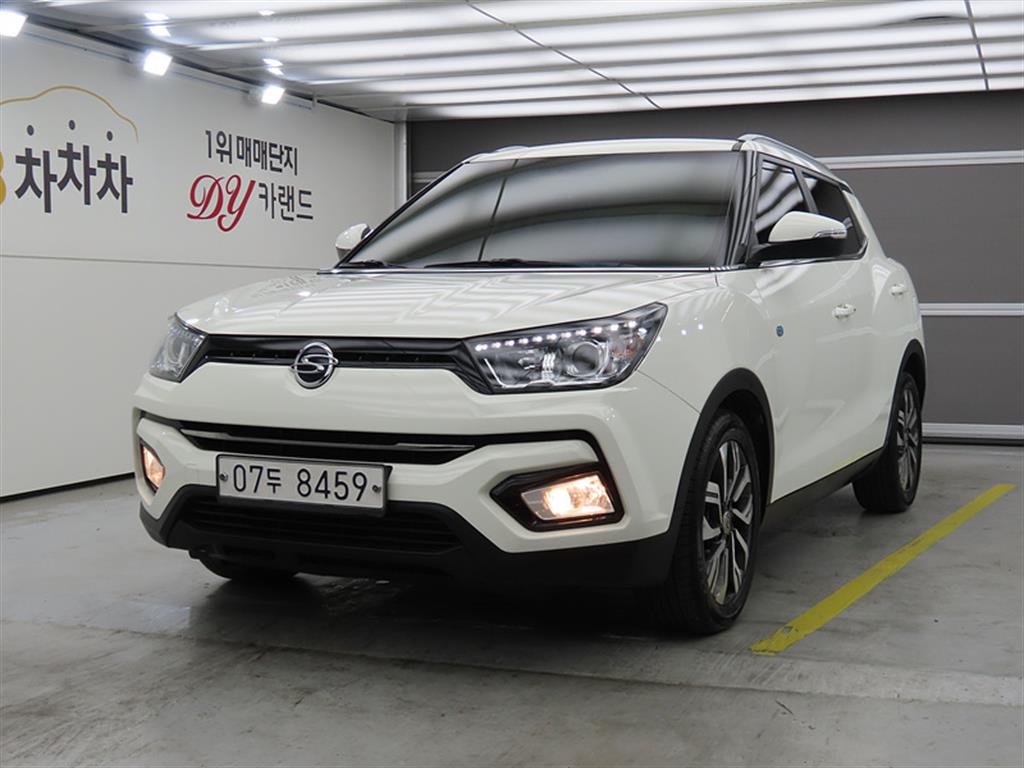 Ssangyong Tivoli 2018 Blanco - Importación desde Corea - HF Imports Iquique - Foto 1