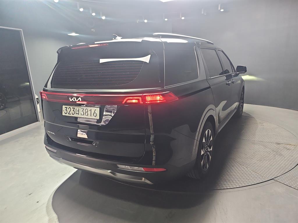 KIA Carnival - Vista 3