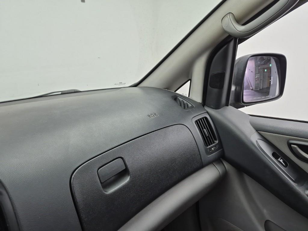 HYUNDAI Starex 2015 Gris - Importación desde Corea - HF Imports Iquique - Foto 15