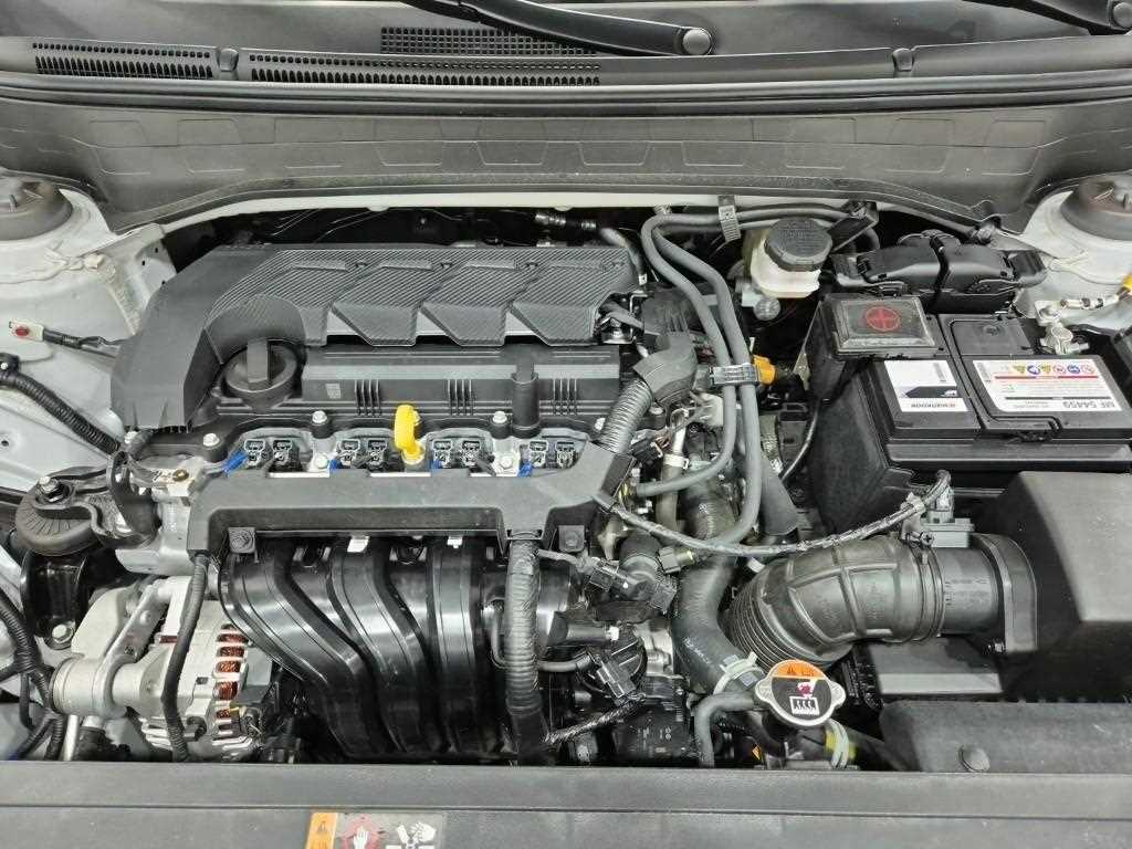 HYUNDAI Venue - Vista 5