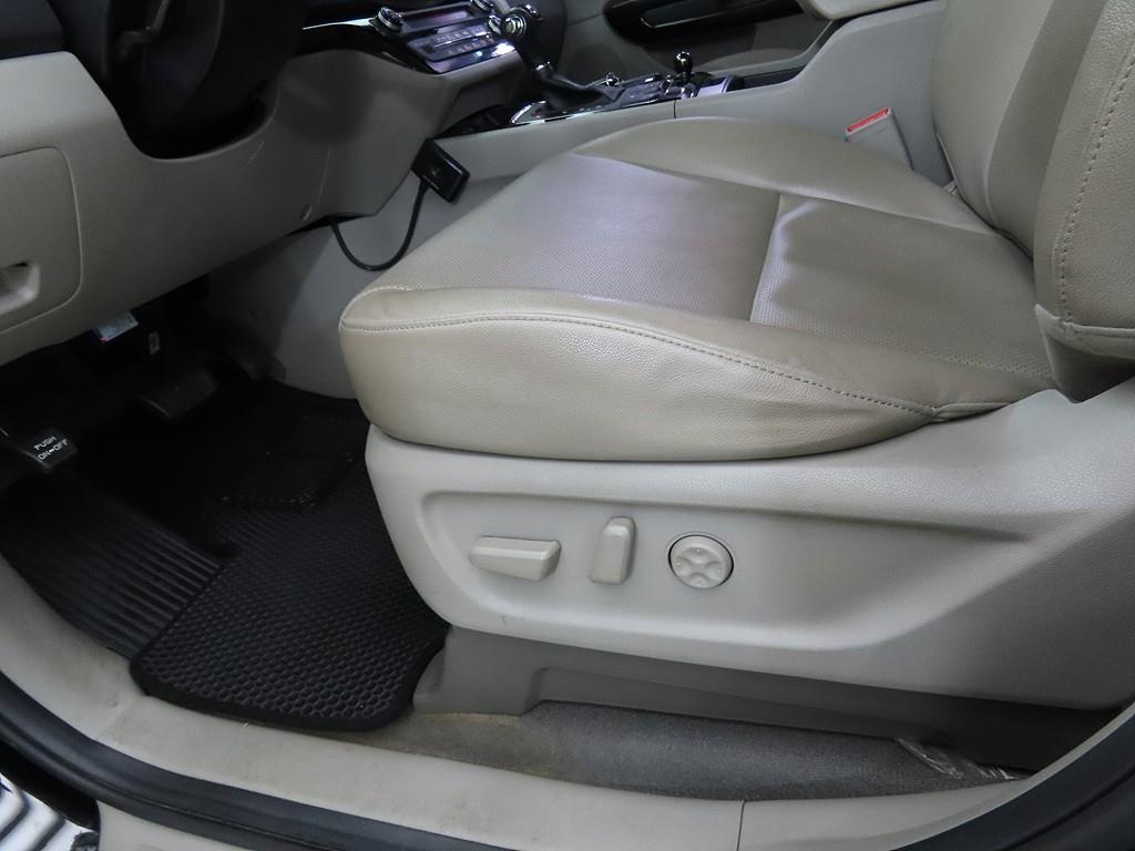 KIA Carnival - Vista 9