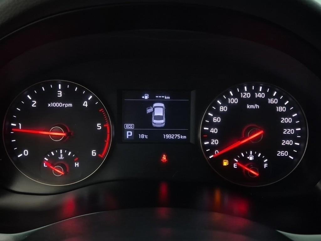 KIA K7 - Vista 5