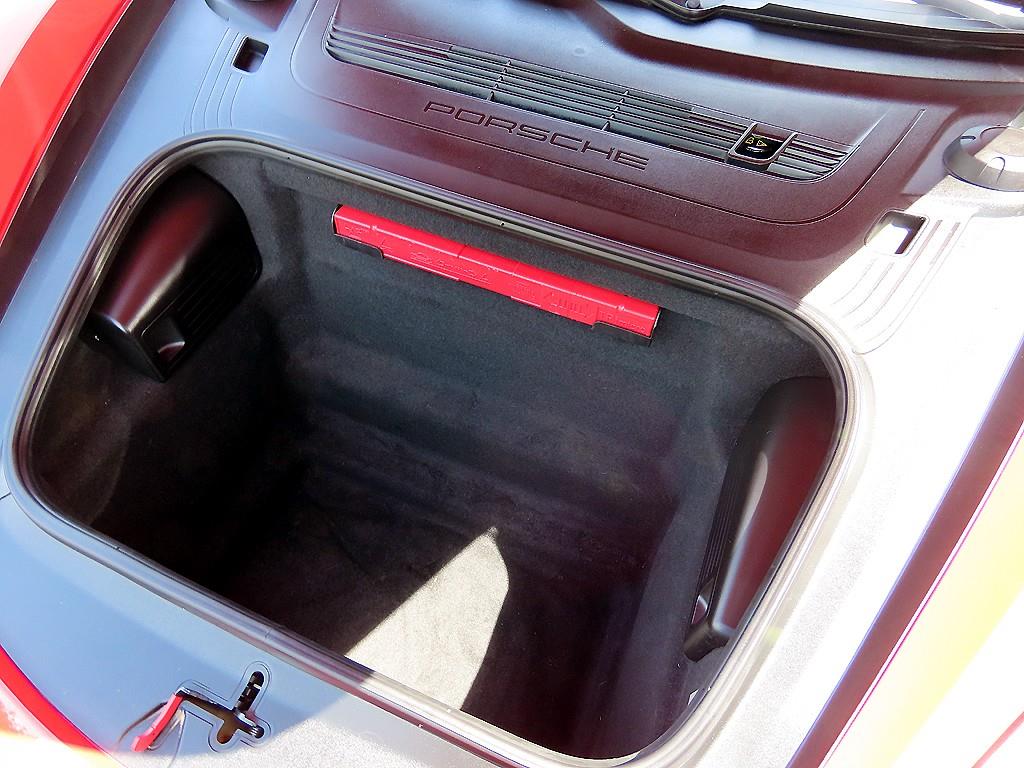 Porsche 718 2022 Rojo - Importación desde Corea - HF Imports Iquique - Foto 19