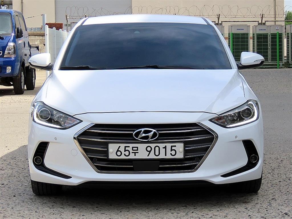 HYUNDAI Avante 2018 Blanco - Importación desde Corea - HF Imports Iquique - Foto 1