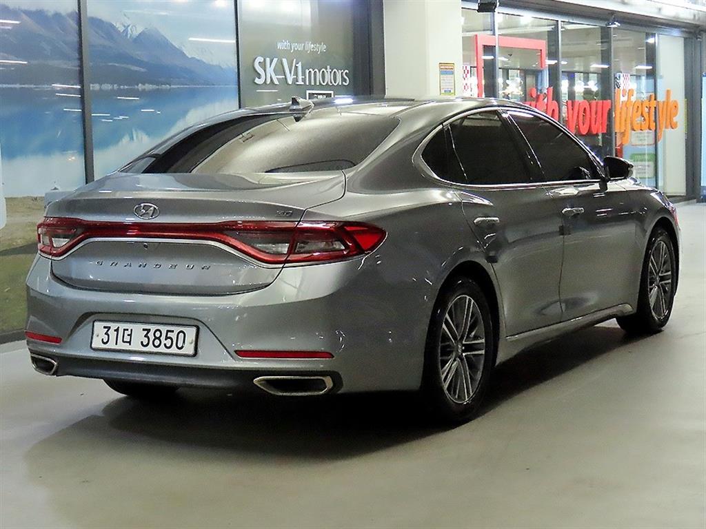 HYUNDAI Grandeur - Vista 4