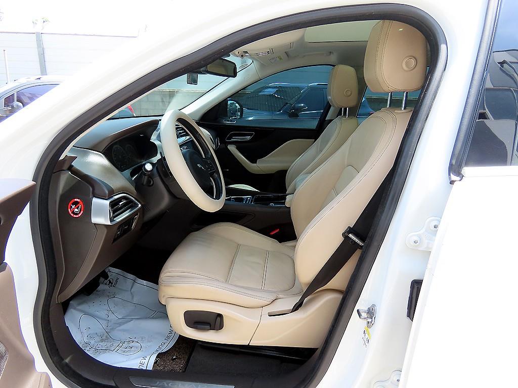 Jaguar F-PACE - Vista 5