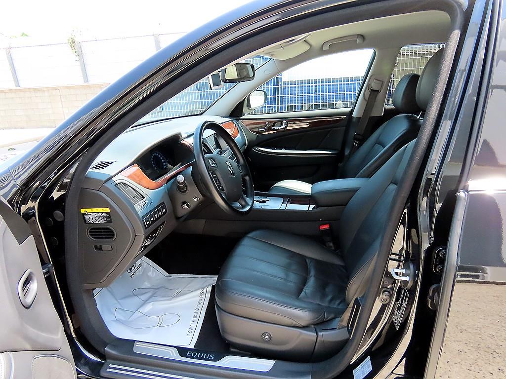 HYUNDAI Equus - Vista 5