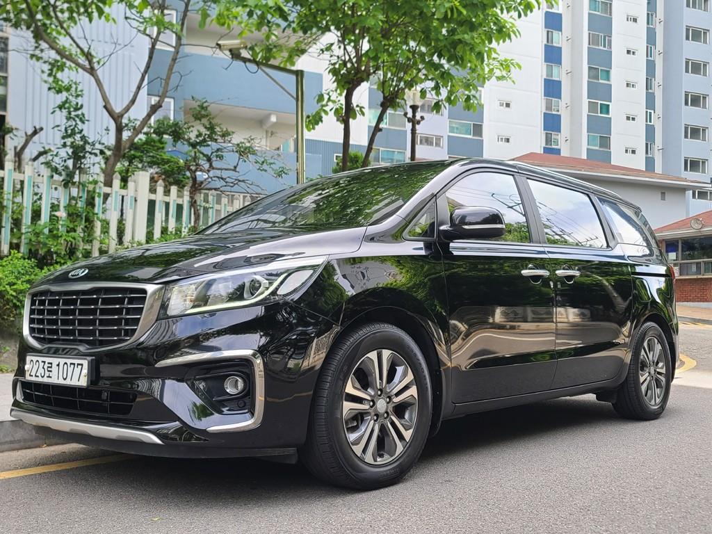 KIA Carnival - Vista 2