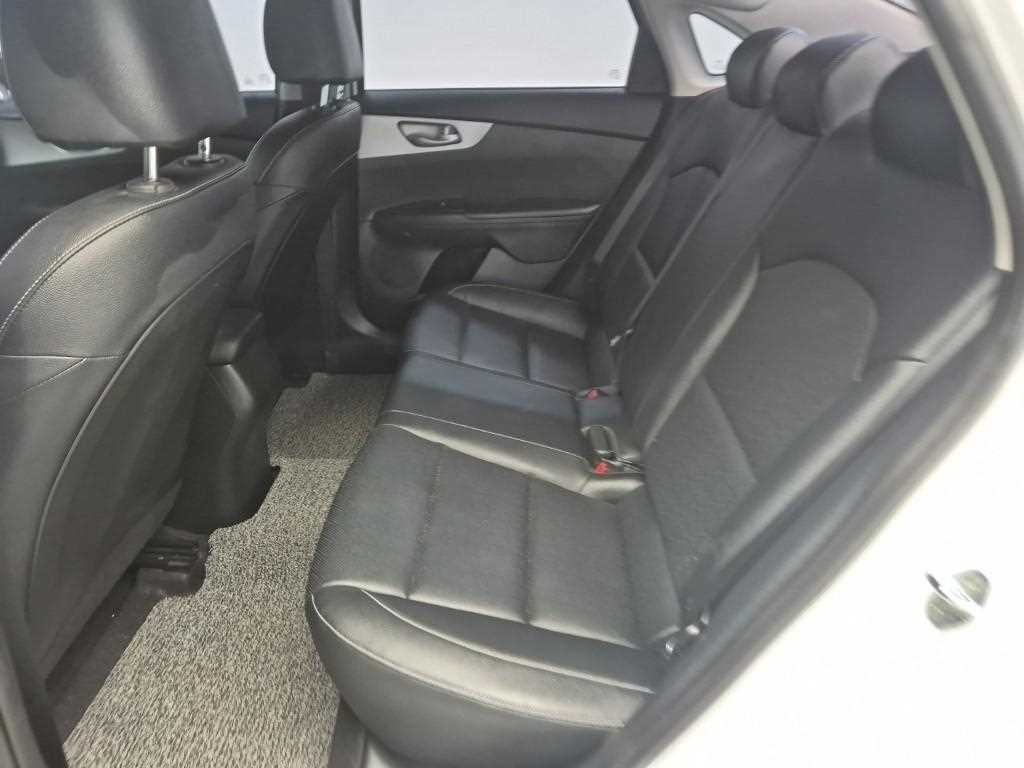 KIA K3 - Vista 12