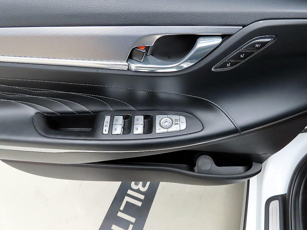 HYUNDAI Grandeur - Vista 11