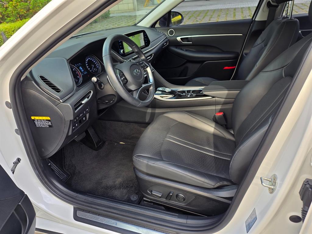 HYUNDAI Sonata - Vista 10