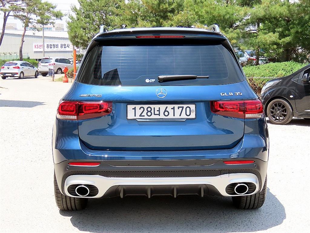 Mercedes Benz GLB Class - Vista 4