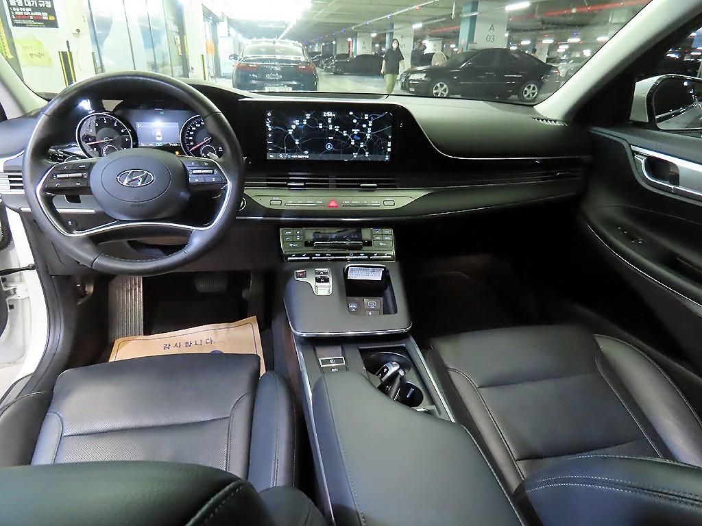 HYUNDAI Grandeur - Vista 10