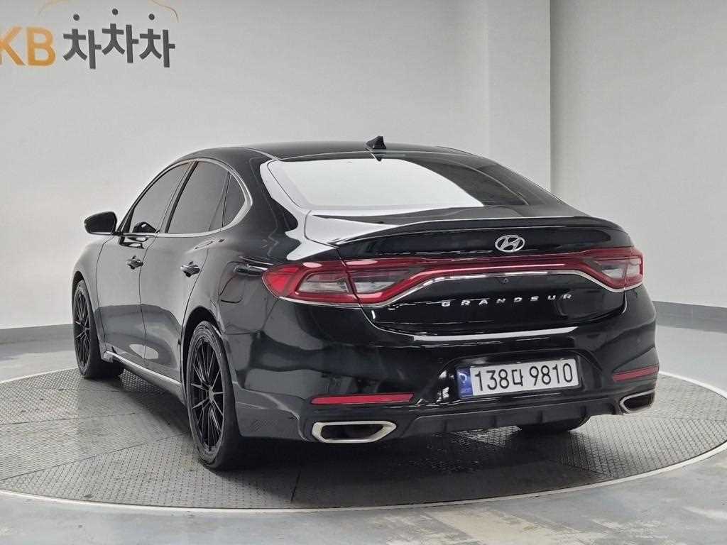 HYUNDAI Grandeur - Vista 2