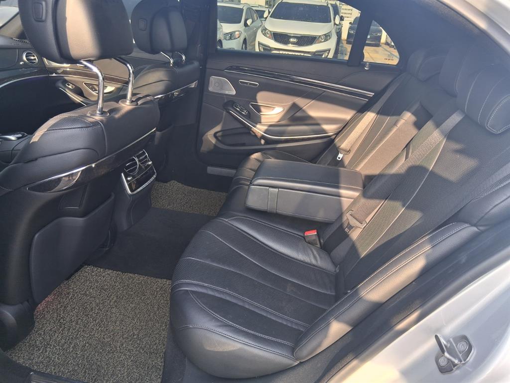 Mercedes Benz S Class - Vista 4