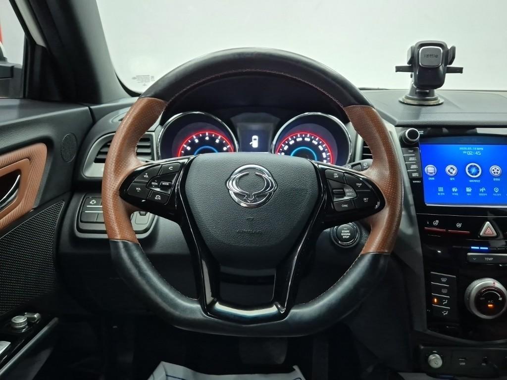 Ssangyong Tivoli - Vista 9
