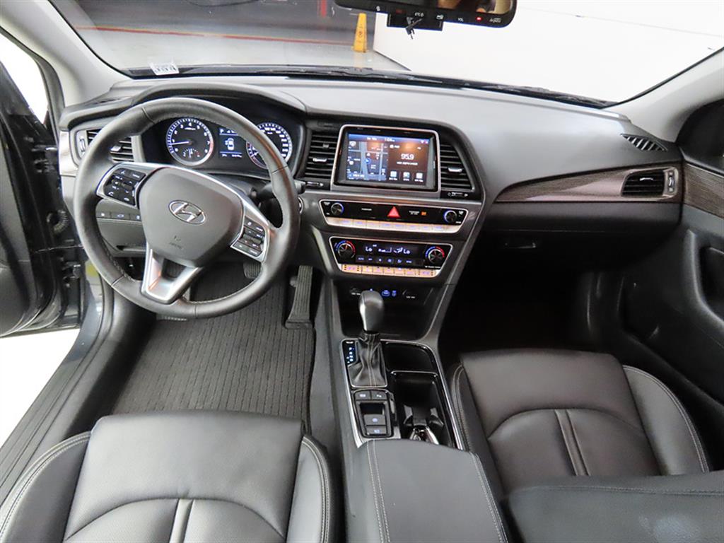 HYUNDAI Sonata - Vista 7