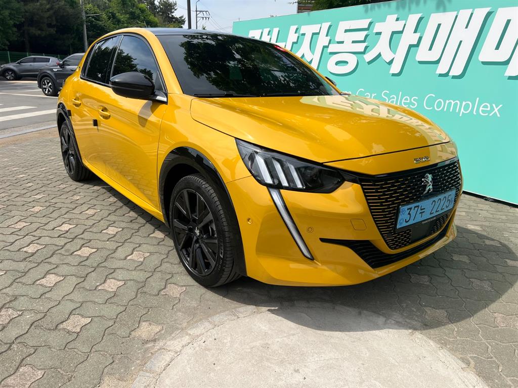 Peugeot 208 - Vista 2