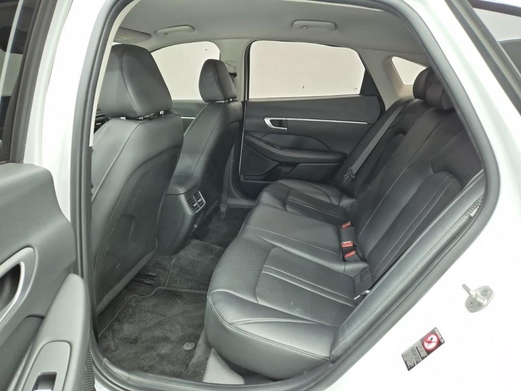 HYUNDAI Sonata - Vista 12