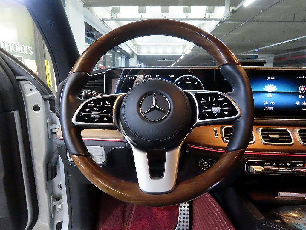 Mercedes Benz GLS Class - Vista 8