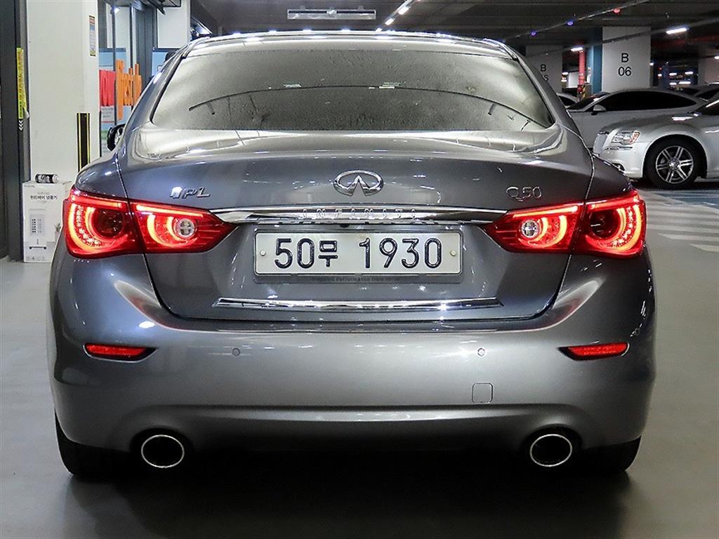 Infiniti Q - Vista 5