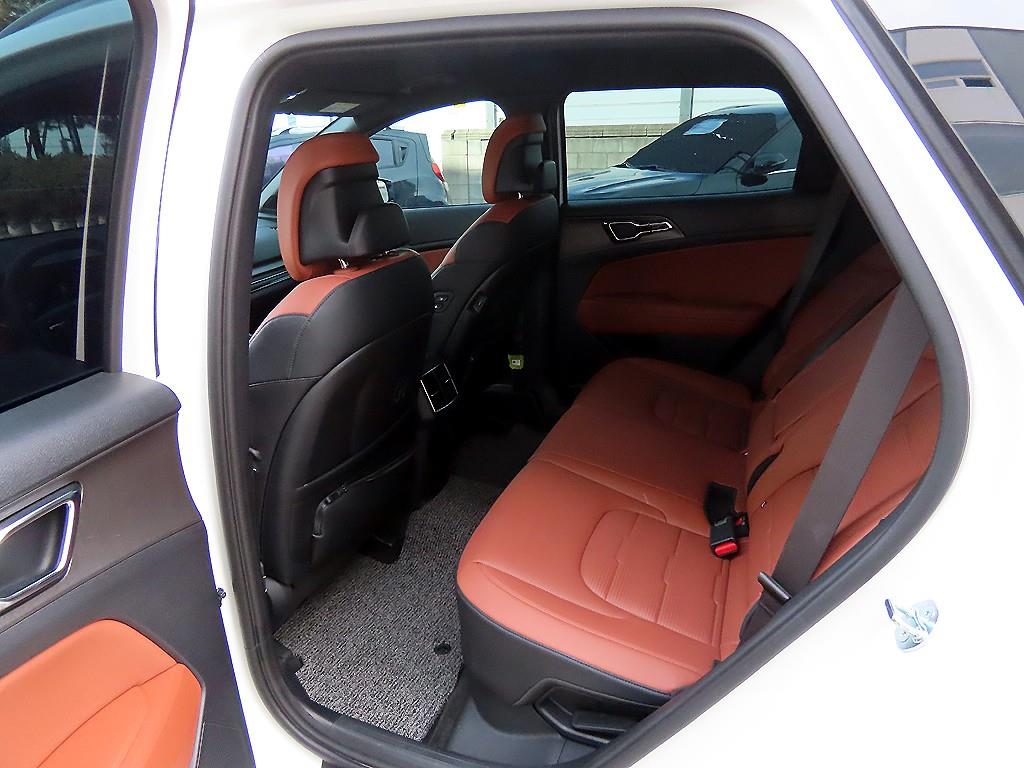 KIA Sportage - Vista 6