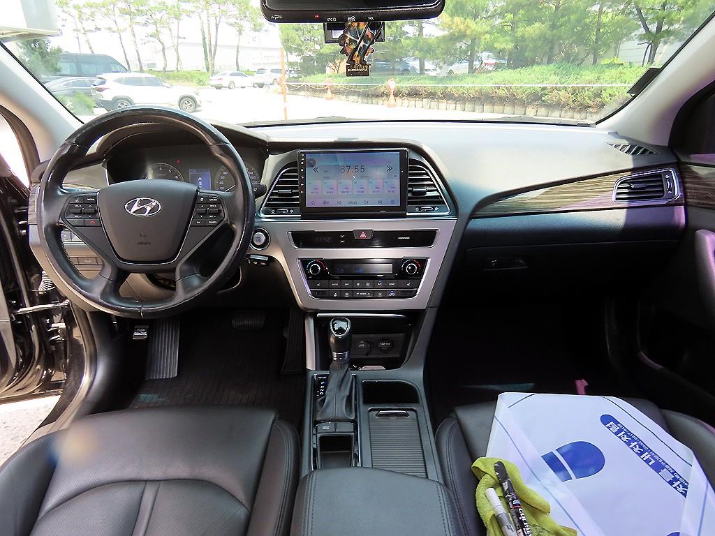 HYUNDAI Sonata - Vista 7
