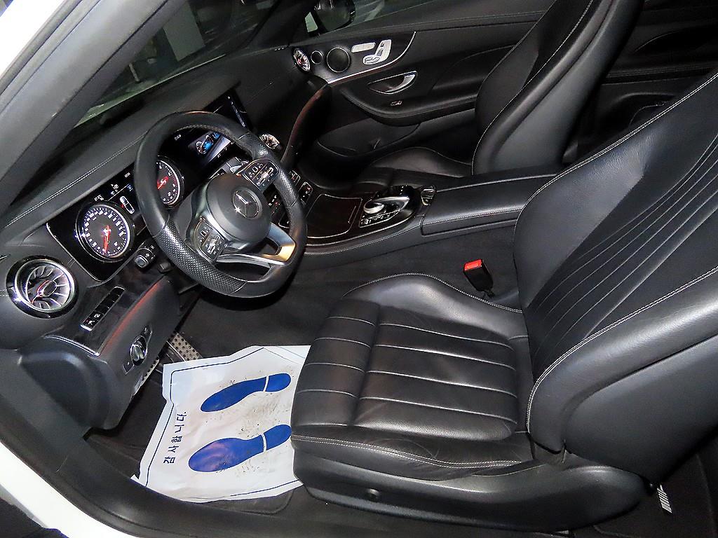 Mercedes Benz E class - Vista 8