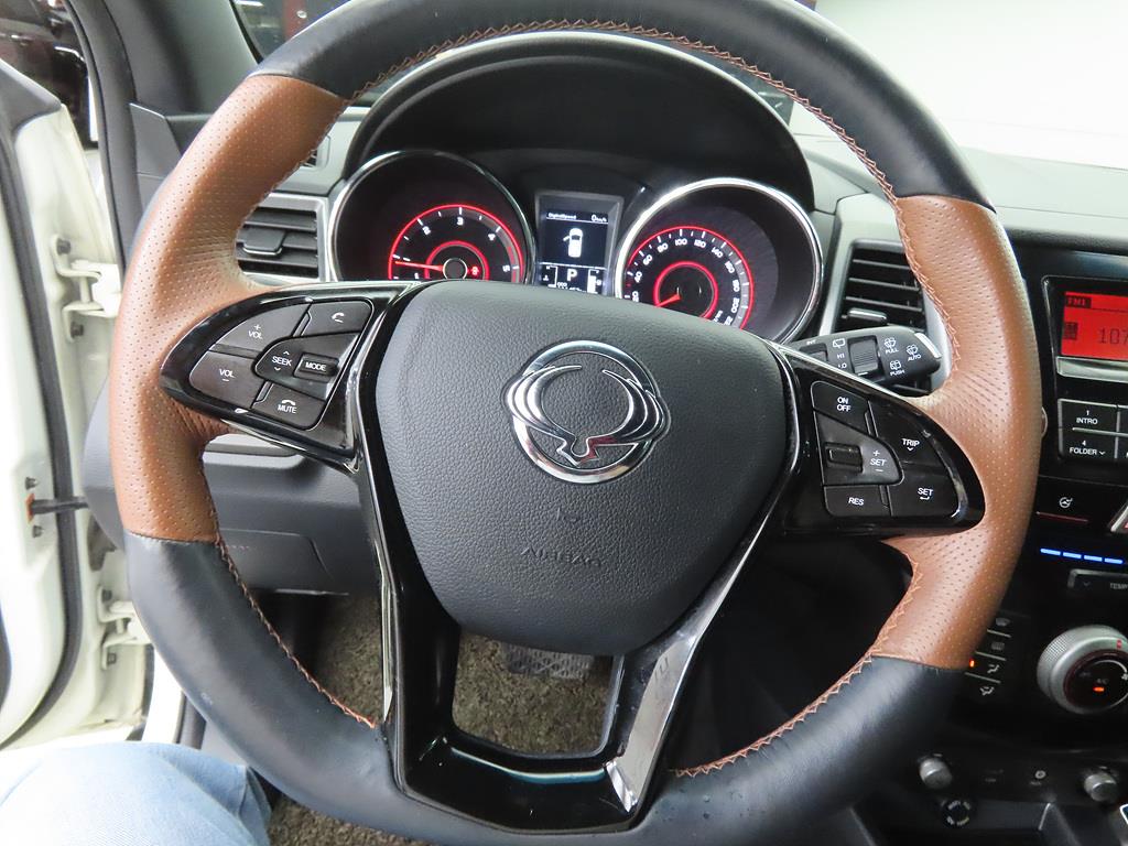 Ssangyong Tivoli - Vista 6