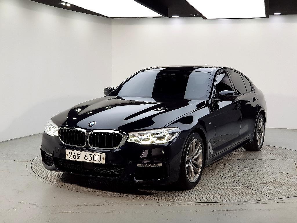 BMW 5 Series 2018 Negro - Importación desde Corea - HF Imports Iquique - Foto 1