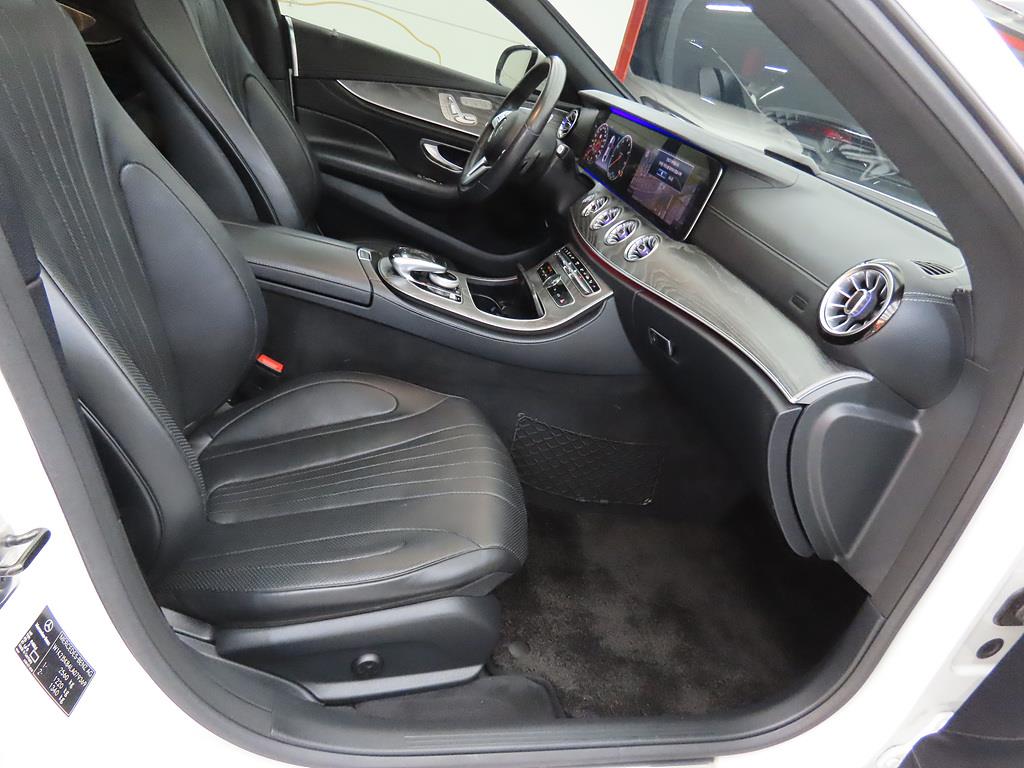 Mercedes Benz CLS Class - Vista 6