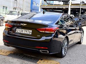 HYUNDAI Genesis - Vista 8