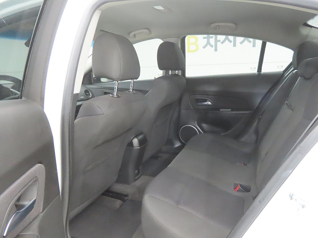 Chevrolet Cruise - Vista 6