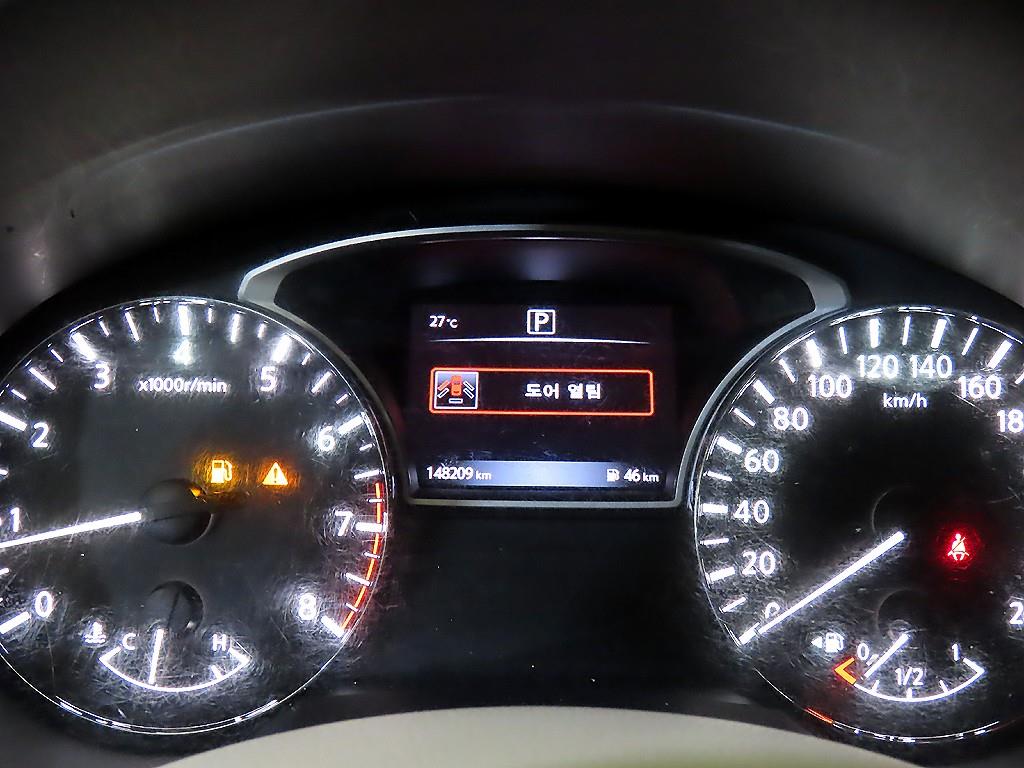 Nissan Altima - Vista 9