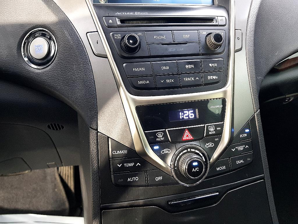 HYUNDAI Grandeur - Vista 11