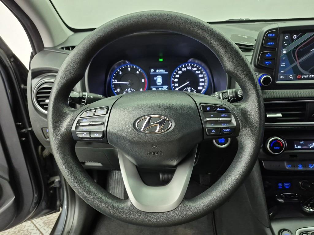 HYUNDAI Kona - Vista 9