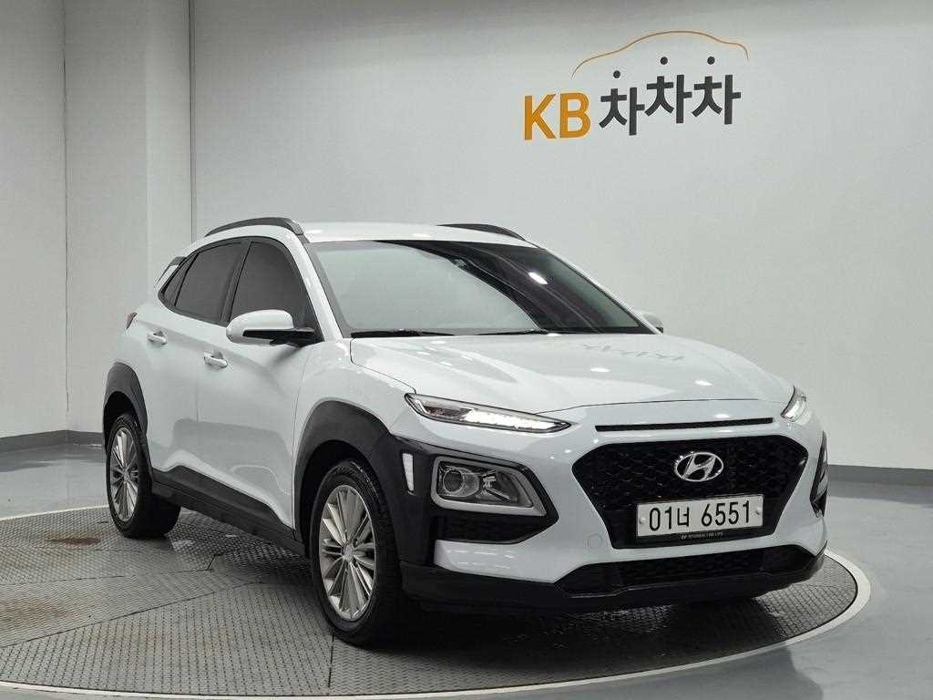 HYUNDAI Kona - Vista 4