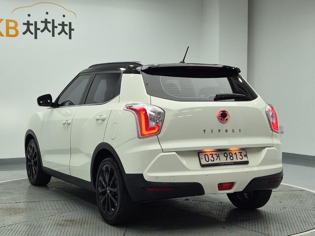 Ssangyong Tivoli - Vista 2