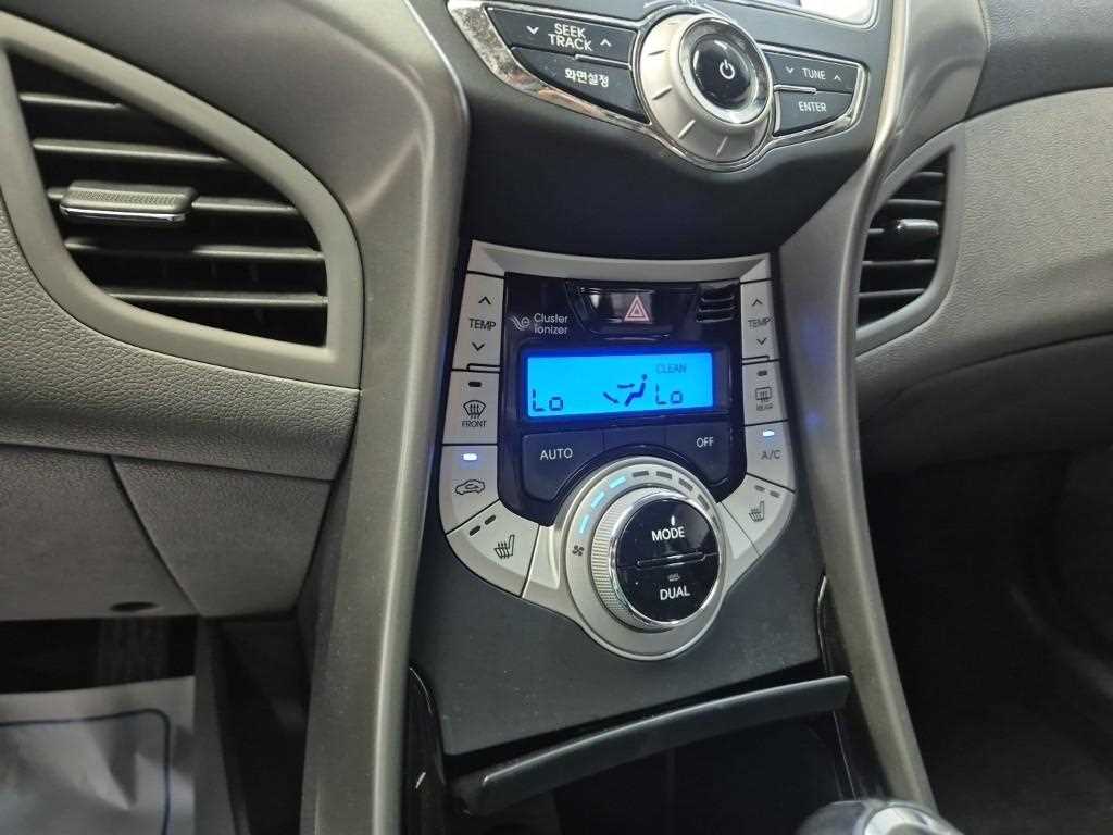 HYUNDAI Avante 2012 Blanco - Importación desde Corea - HF Imports Iquique - Foto 14