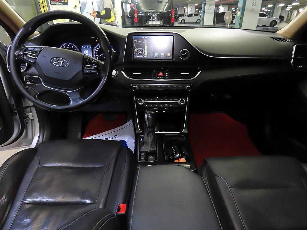 HYUNDAI Grandeur - Vista 10
