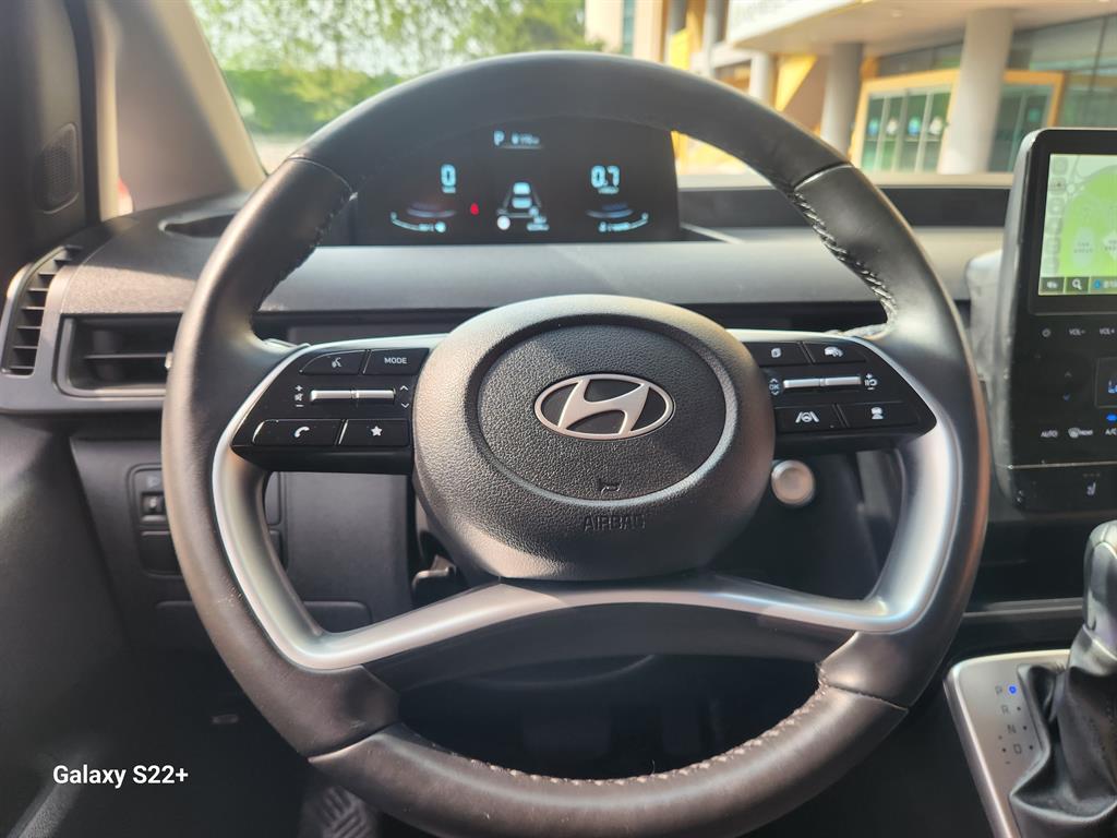 HYUNDAI Staria - Vista 12