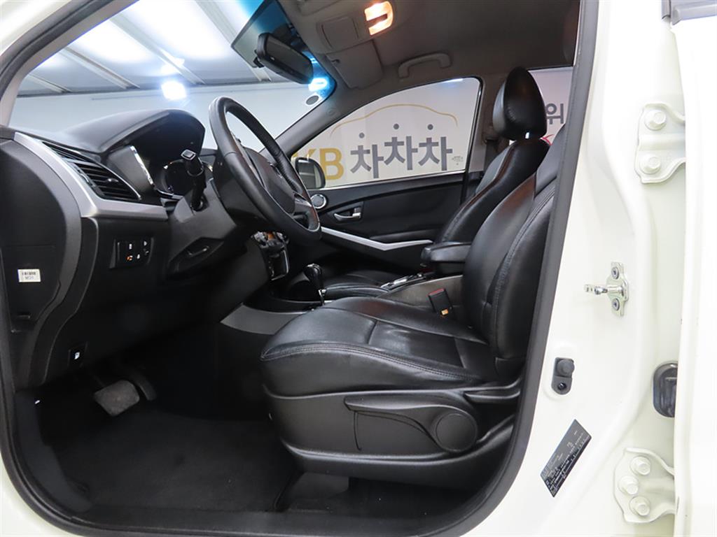 Ssangyong Korando - Vista 5
