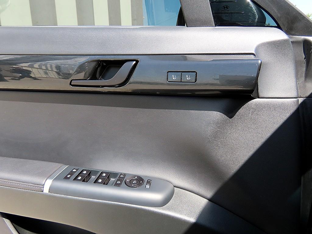 HYUNDAI Grandeur - Vista 11