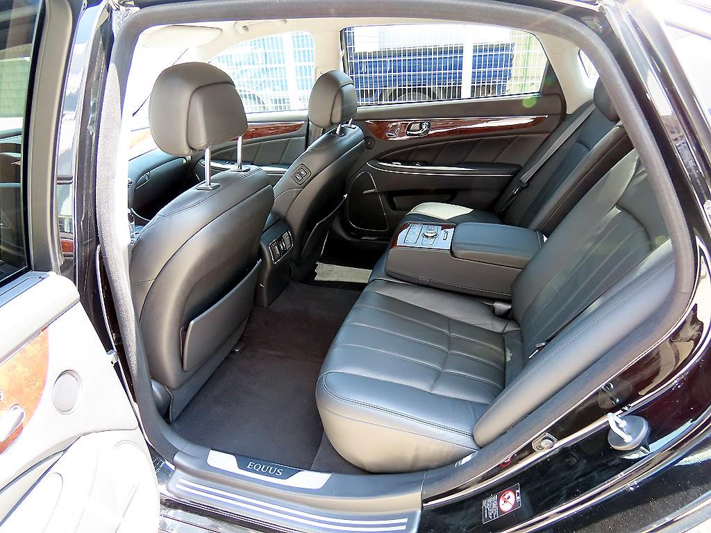 HYUNDAI Equus - Vista 6