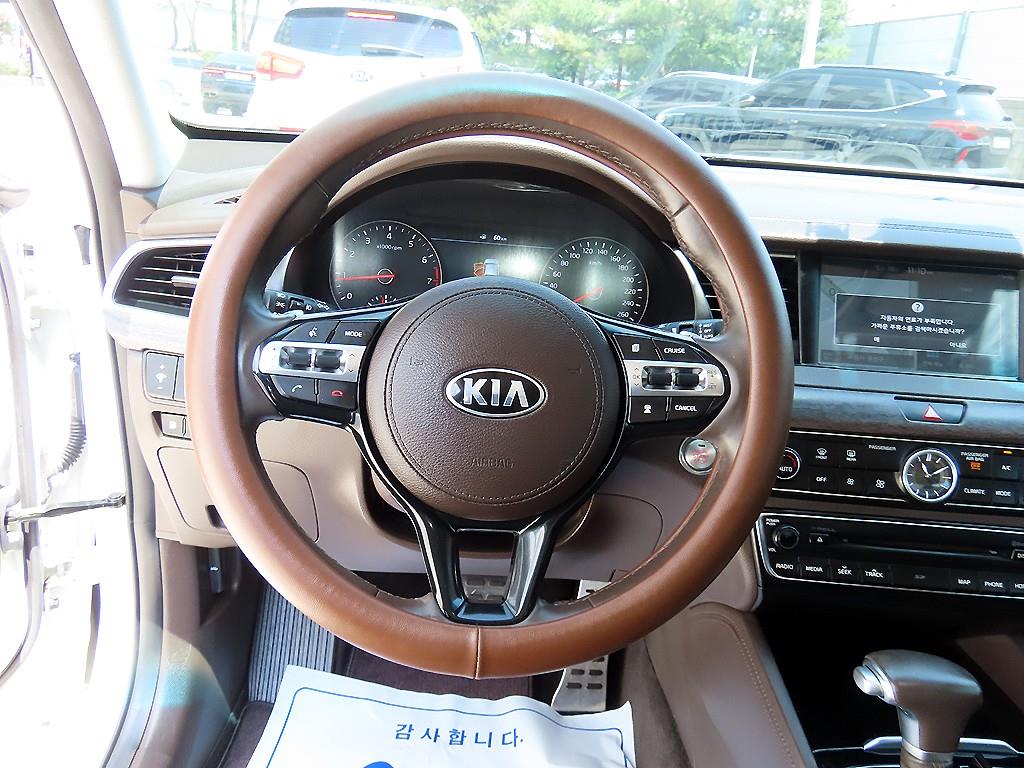 KIA K7 - Vista 8