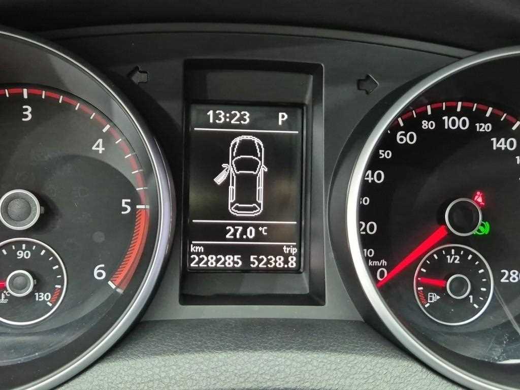 Volkswagen Golf - Vista 6