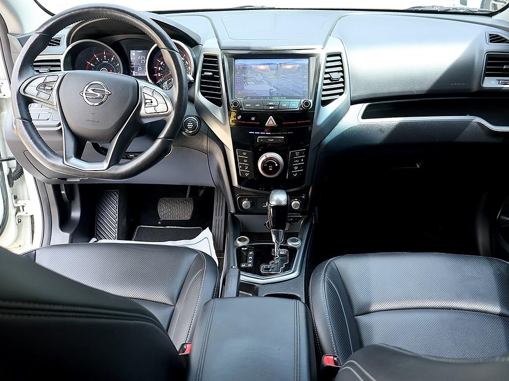 Ssangyong Tivoli - Vista 9