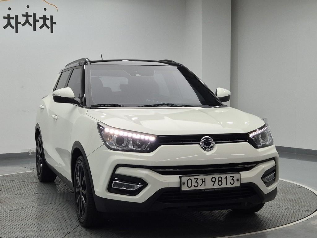 Ssangyong Tivoli - Vista 4